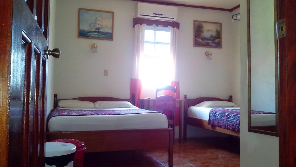 Don Santiago Guesthouse Downtown San Ignacio Exterior foto