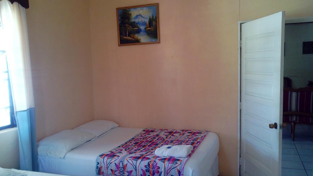 Don Santiago Guesthouse Downtown San Ignacio Exterior foto