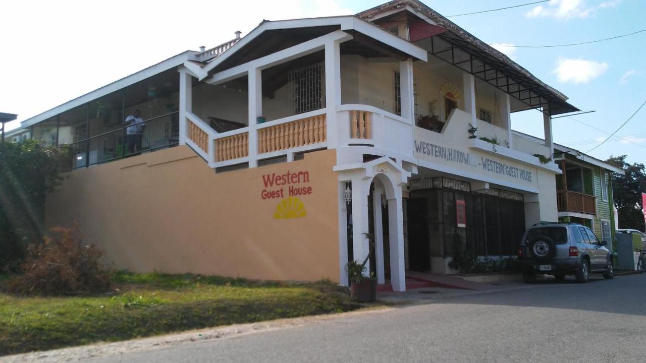 Don Santiago Guesthouse Downtown San Ignacio Exterior foto